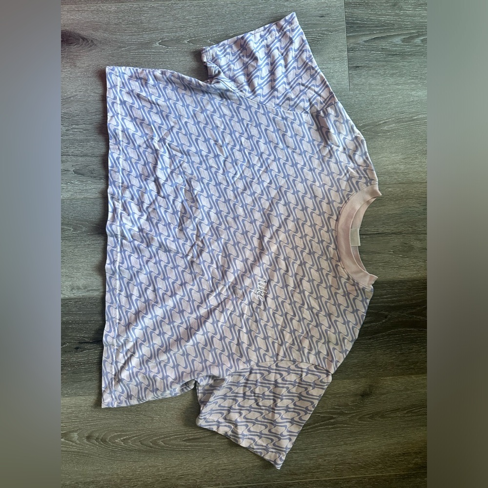 Nike crop top t shirt